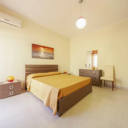 Cristallo Lido Apartment